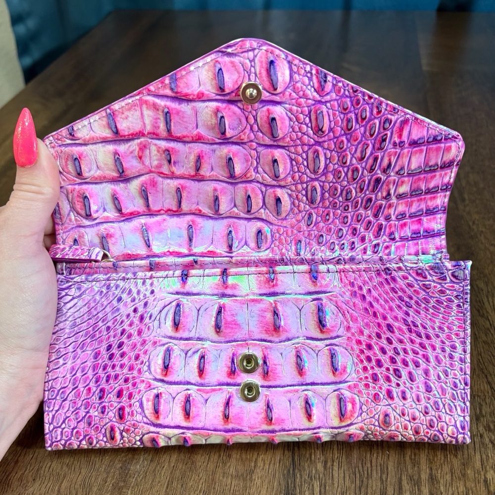 **SOLD**Brahmin EUC Veronica - Purple Iris - Holographic Purple/Pink - Leather - Picture 5 of 14